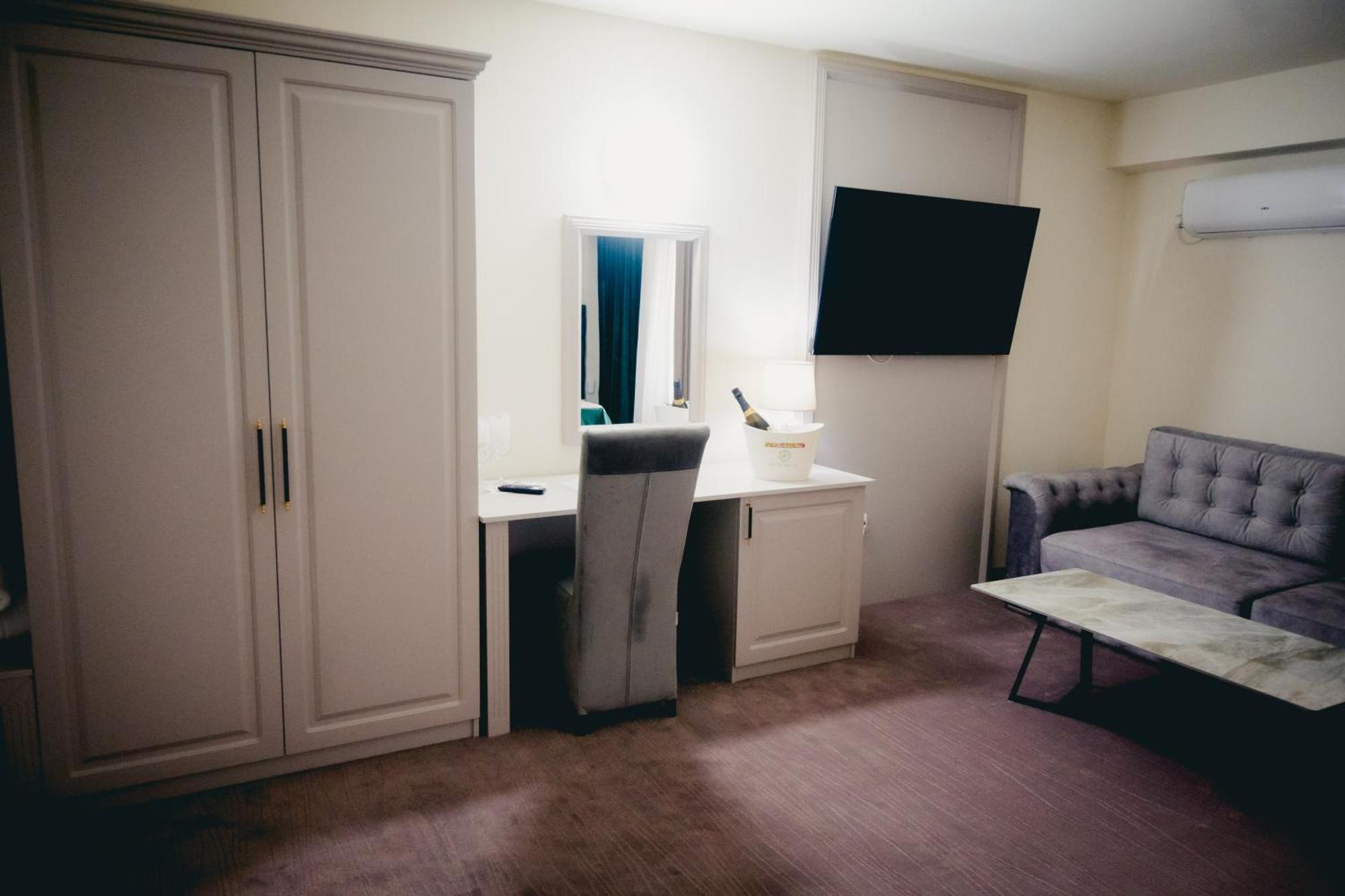טרגובישטה Hotel Valahia מראה חיצוני תמונה