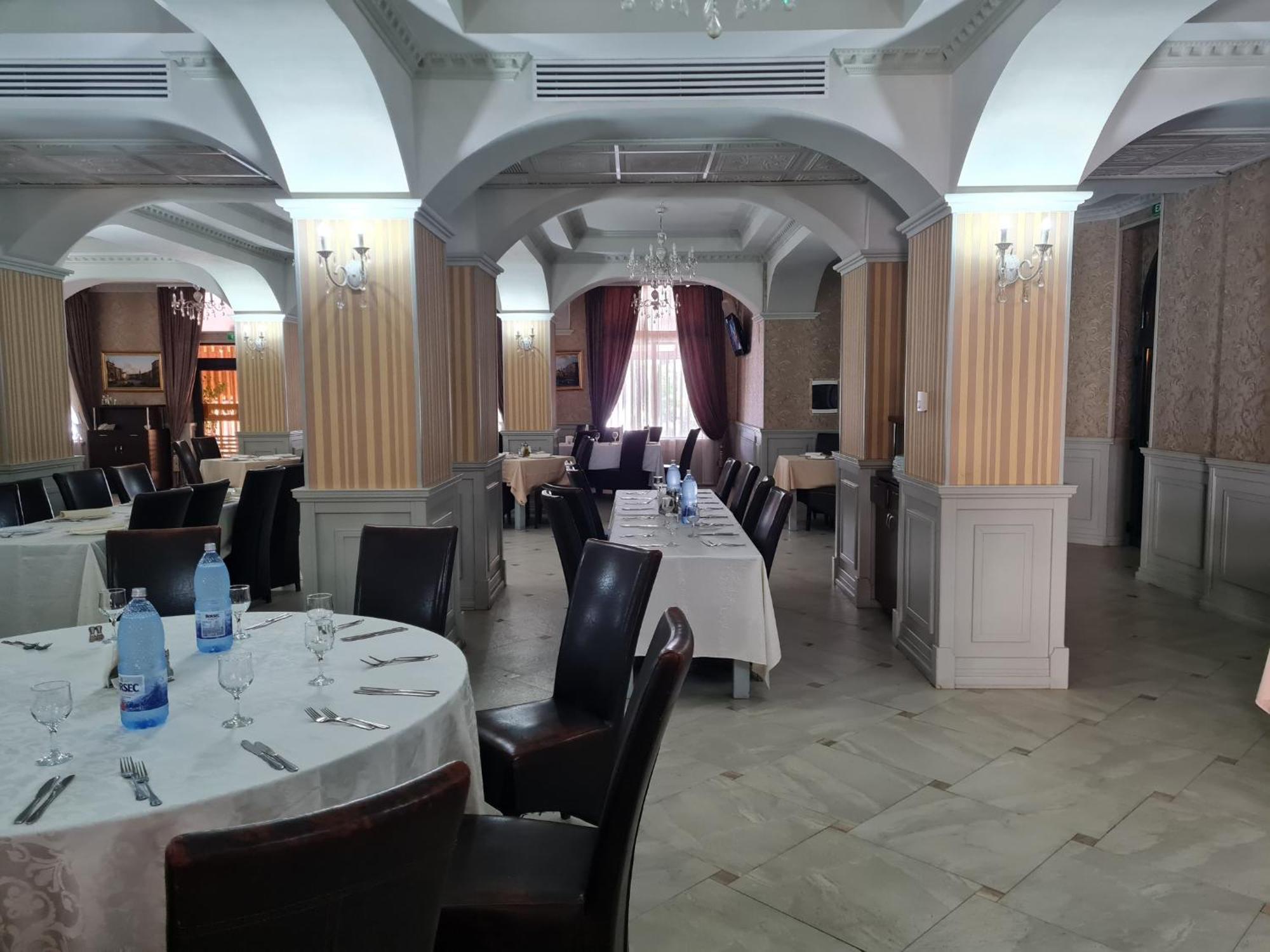 טרגובישטה Hotel Valahia מראה חיצוני תמונה