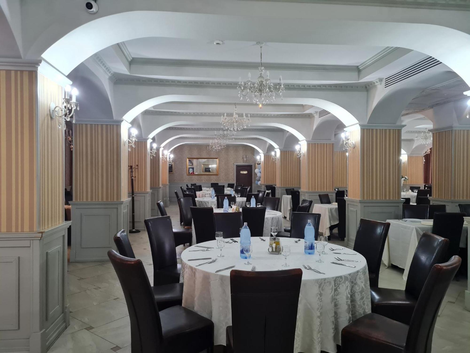 טרגובישטה Hotel Valahia מראה חיצוני תמונה