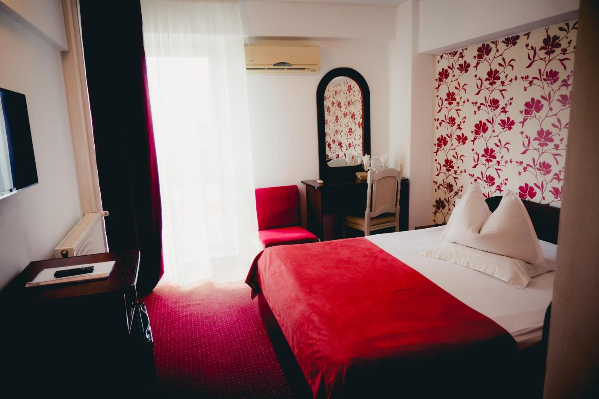 טרגובישטה Hotel Valahia מראה חיצוני תמונה