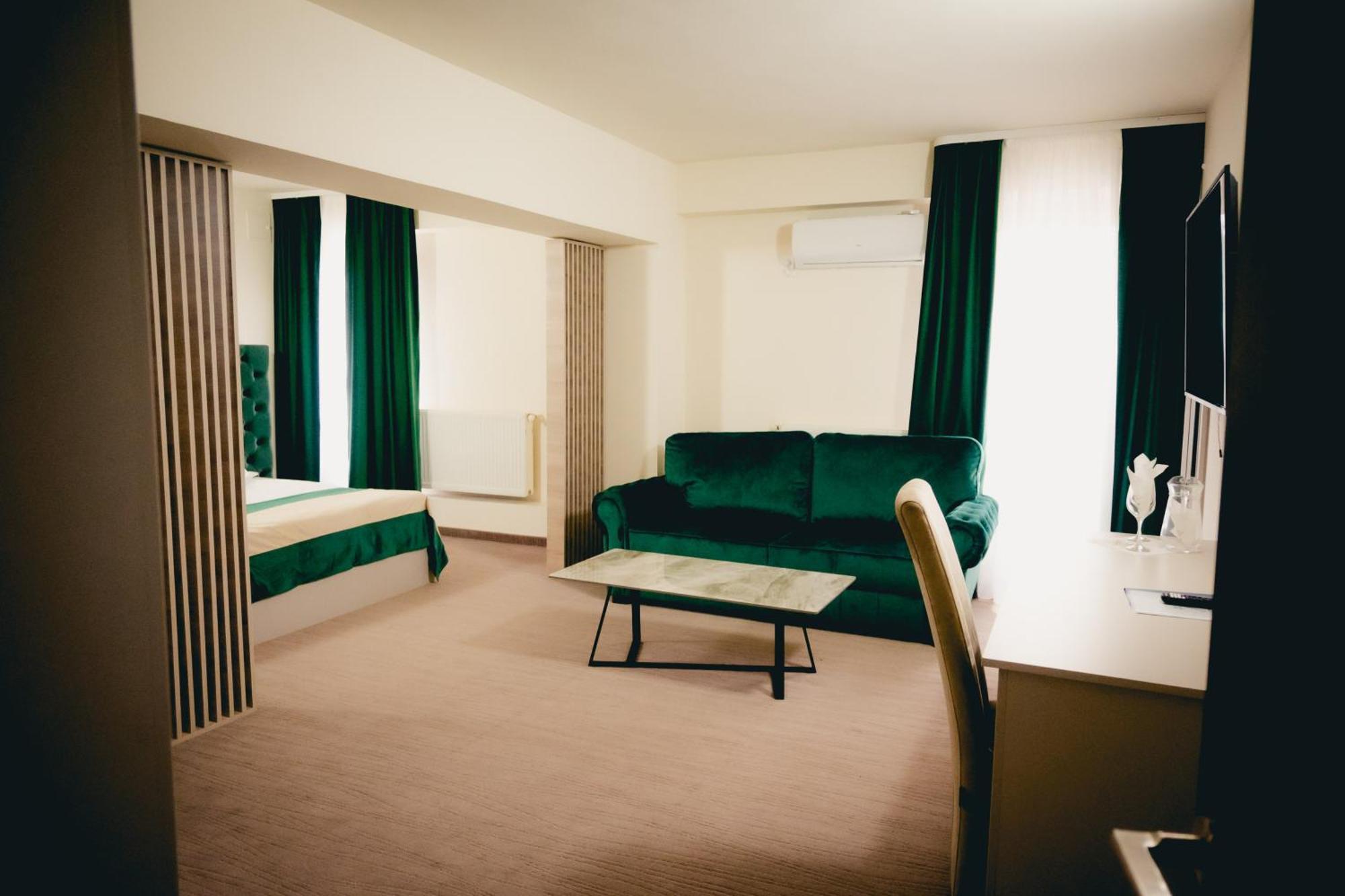 טרגובישטה Hotel Valahia מראה חיצוני תמונה