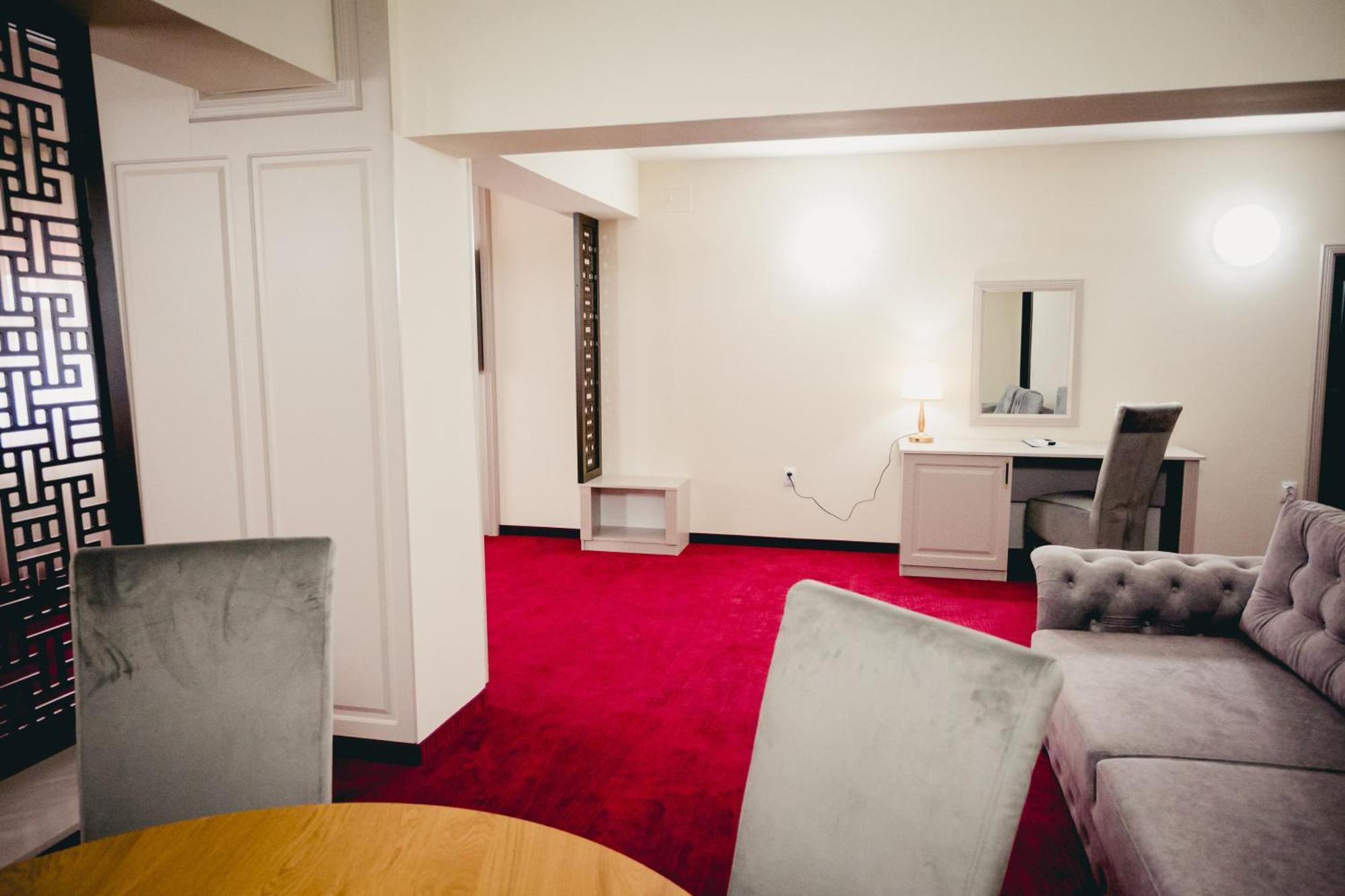 טרגובישטה Hotel Valahia מראה חיצוני תמונה