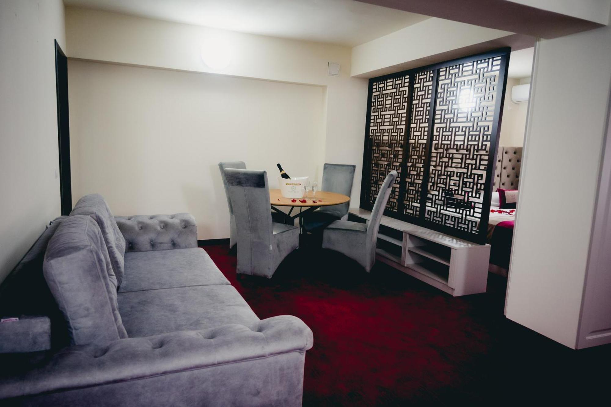 טרגובישטה Hotel Valahia מראה חיצוני תמונה