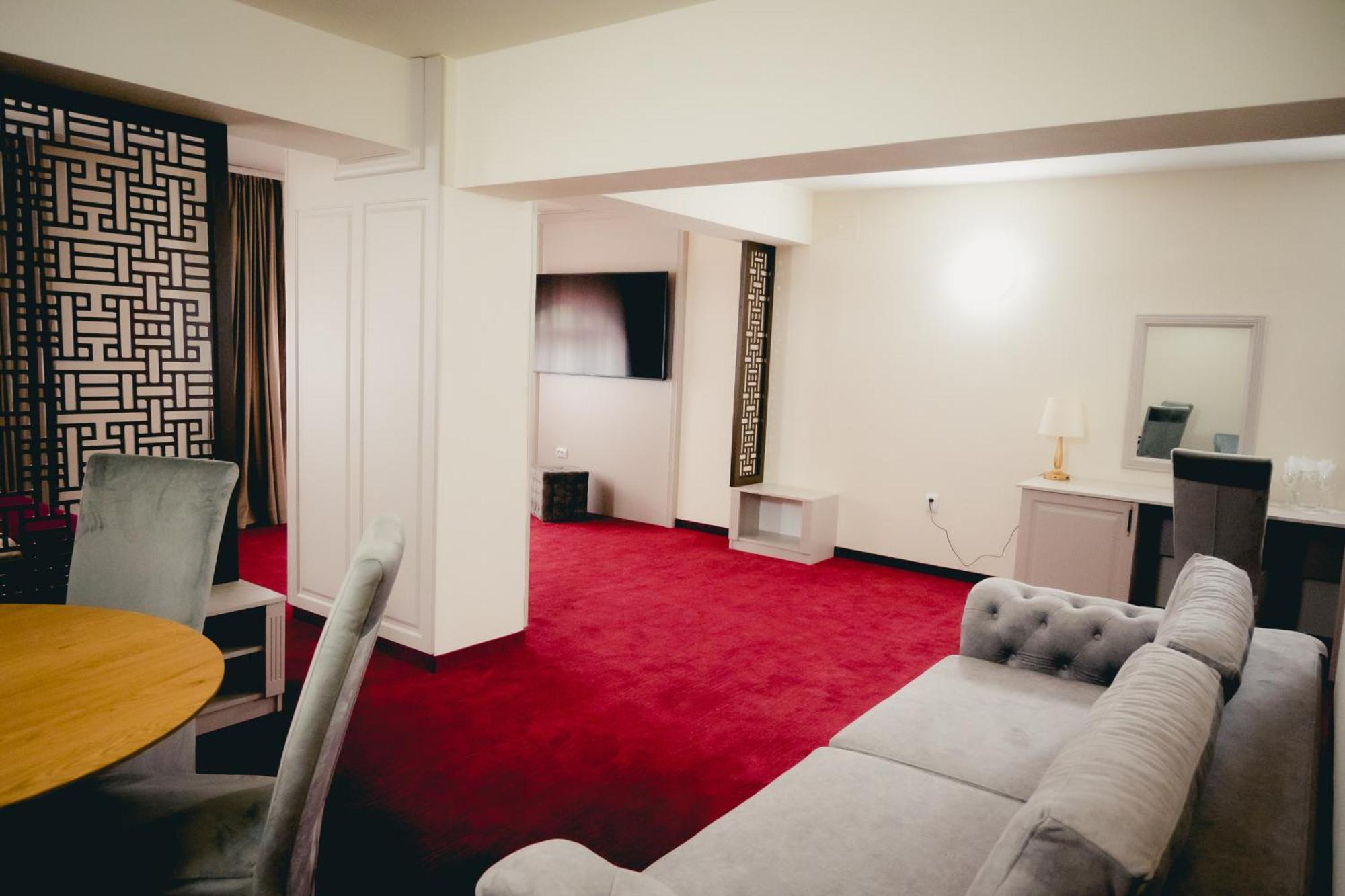 טרגובישטה Hotel Valahia מראה חיצוני תמונה