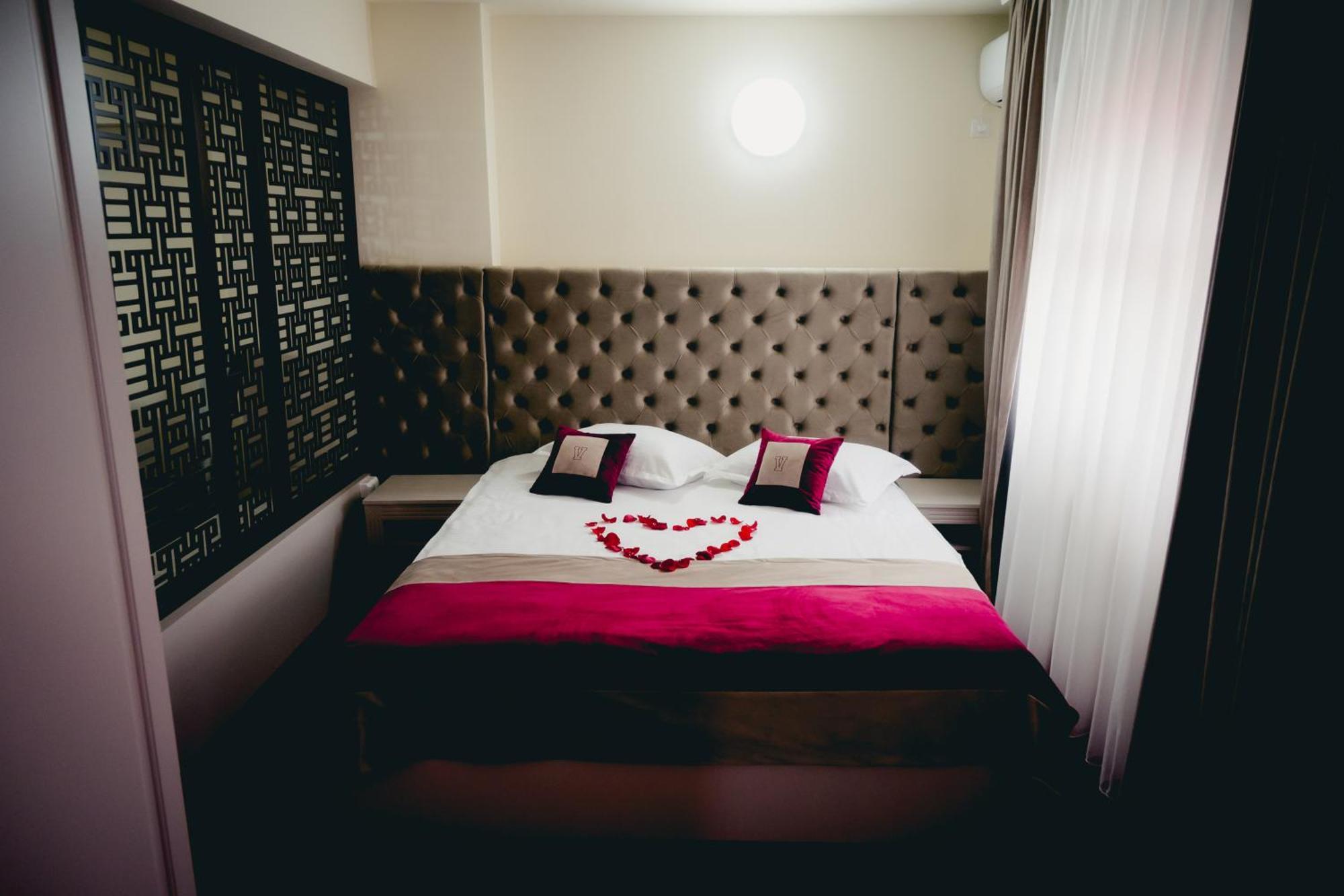טרגובישטה Hotel Valahia מראה חיצוני תמונה