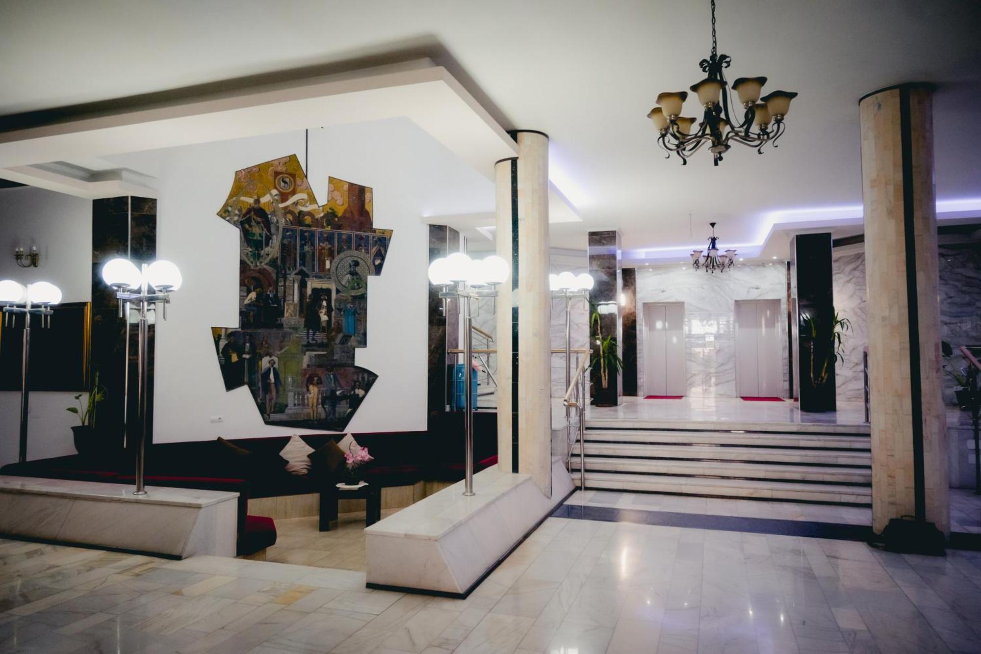 טרגובישטה Hotel Valahia מראה חיצוני תמונה